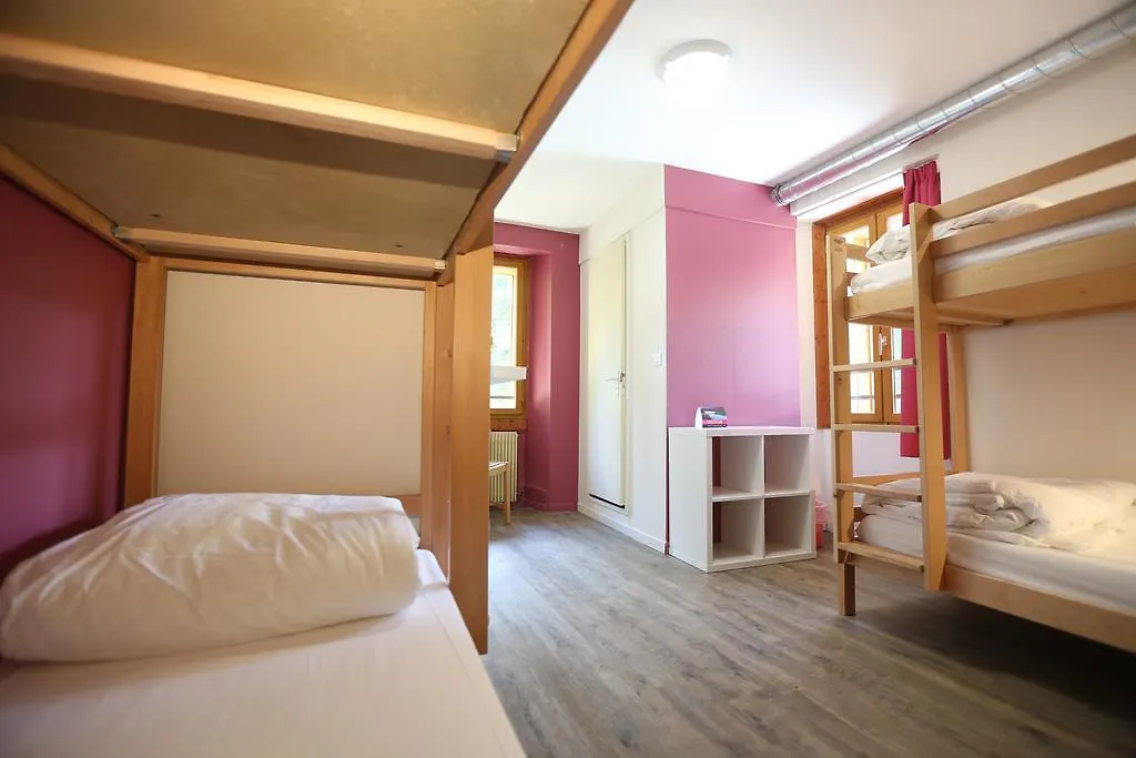 1861 Chatel Hostel